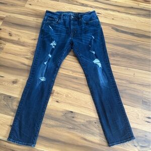 American Eagle Distressed Blue Jeans